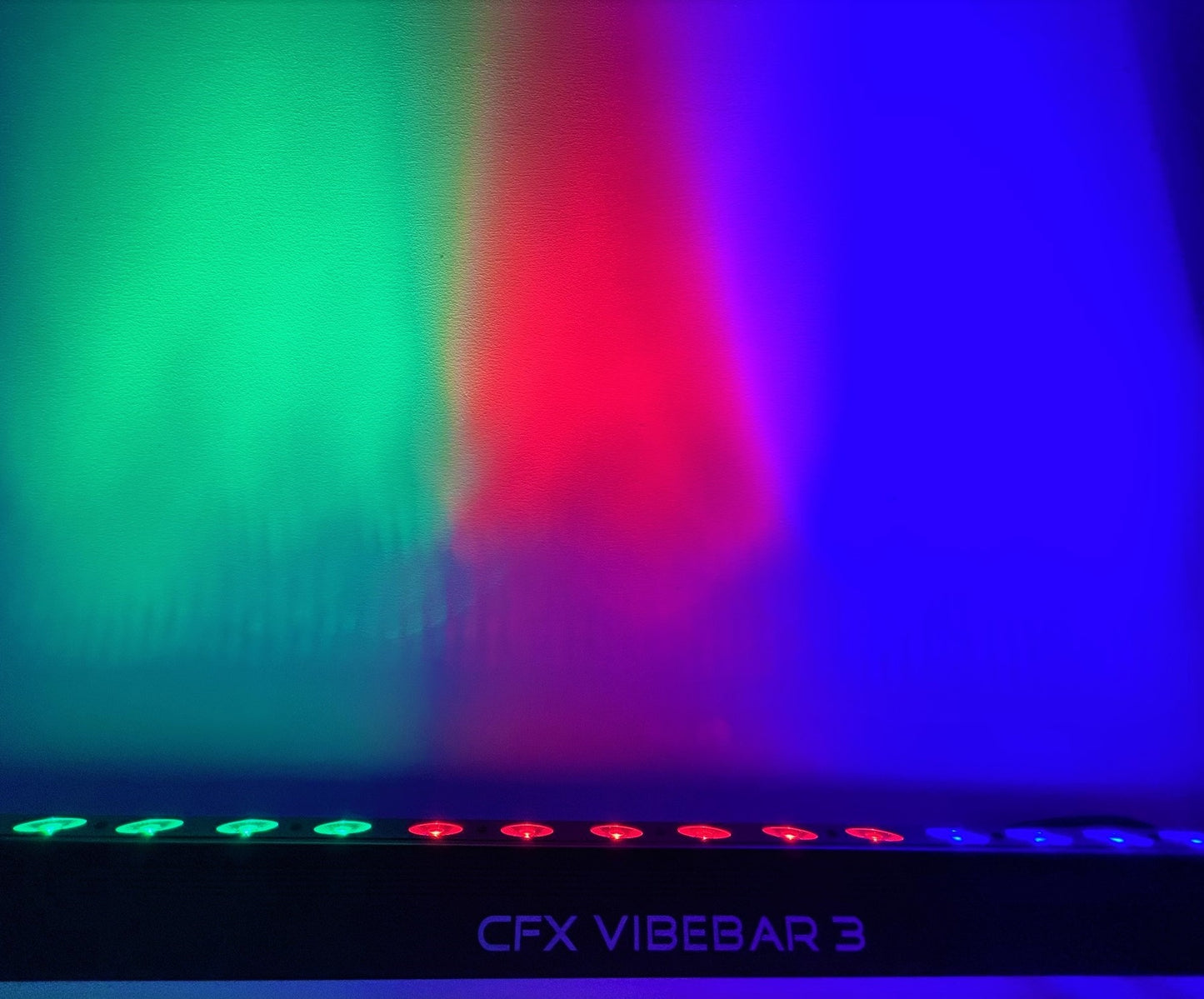 CFX Vibebar 3 - 3 Segment 18x 3W RGB LED Wall Bar
